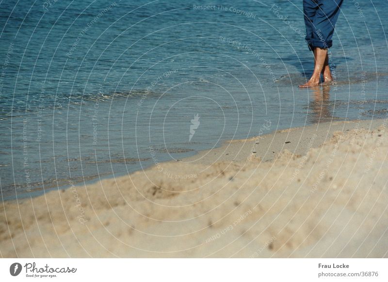 Barfuß Strand Meer Ferien & Urlaub & Reisen Mensch Sand Wasser Erholung realxen