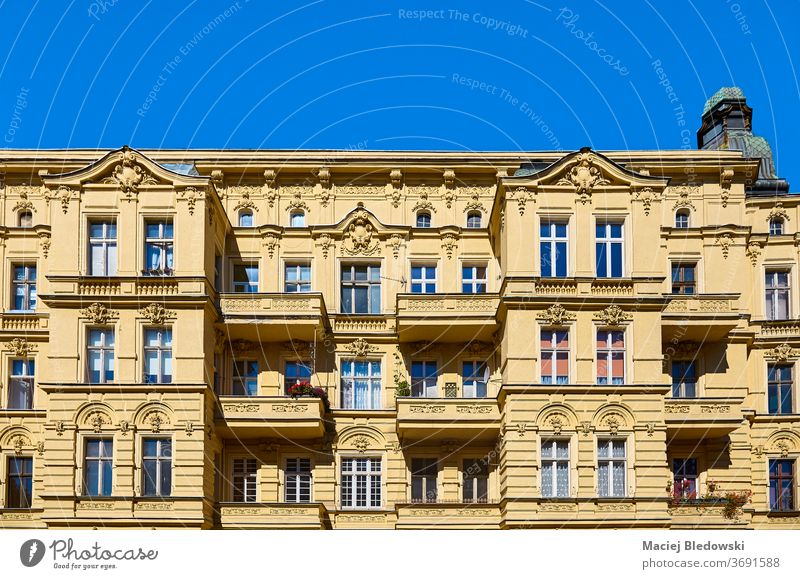 Altes Mietshaus in der Slaska-Straße in Szczecin (Stettin), Polen. Großstadt Gebäude alt Residenz Haus Architektur Fassade Stadt Himmel Sommer sonnig