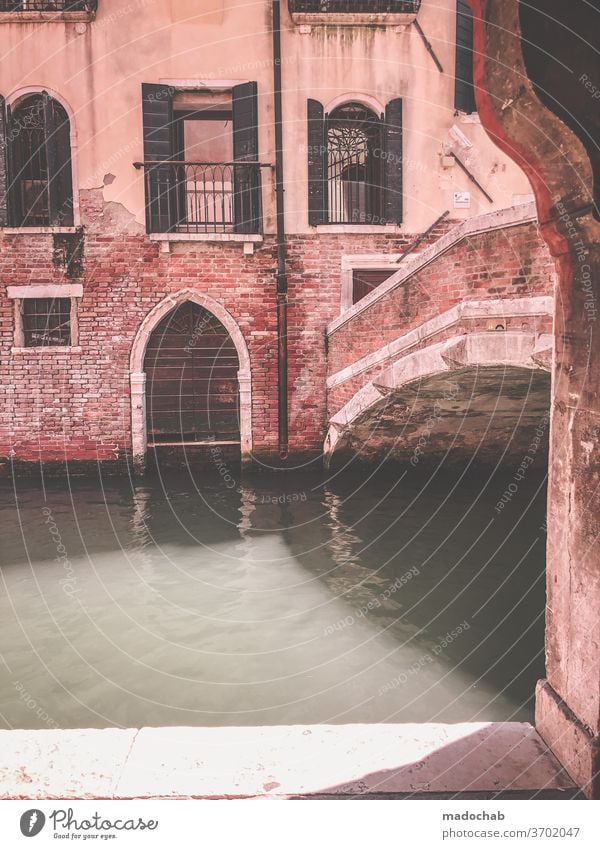 Venedig Urlaub Brücke Kanal Italien Ferien & Urlaub & Reisen Stadt Städtereise Tourismus Ausflug Sightseeing Altstadt Haus Menschenleer Sommerurlaub