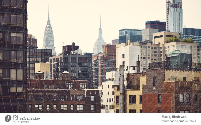 Farbig getöntes Bild der Stadtlandschaft von Manhattan, New York. Großstadt New York State Gebäude Wolkenkratzer Haus Appartement Stadtbild Architektur reisen