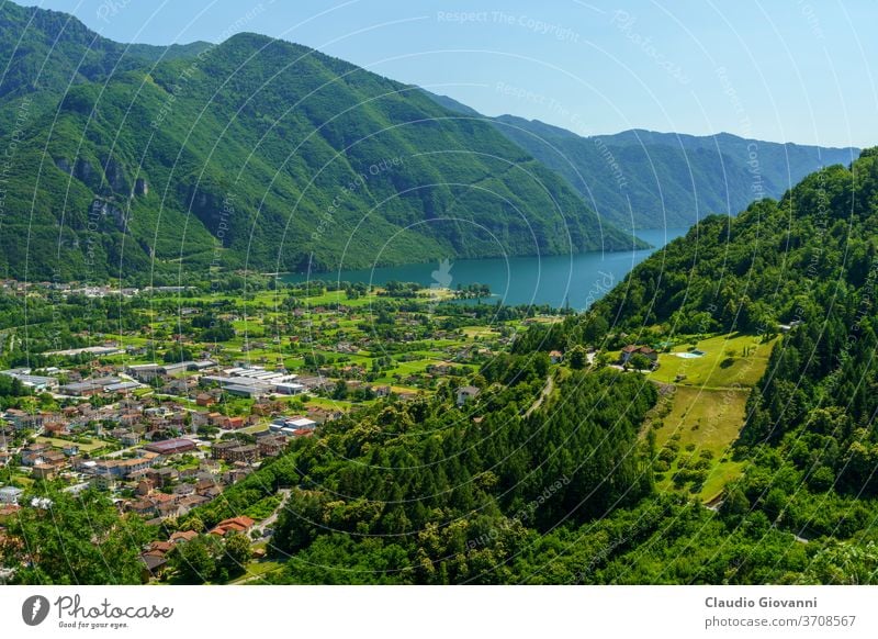 Caffaro-Tal mit Idro-See in der Provinz Brescia Bagolino Cerreto Europa Italien Lombardei Farbe Tag grün Hügel Landschaft Berge u. Gebirge Natur Fotografie