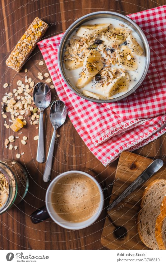 Leckere selbstgemachte gesunde Frühstücksschüssel Gesundheit Schalen & Schüsseln Joghurt Banane Hafer Müsli Frucht Lebensmittel essen frisch Küche Morgen