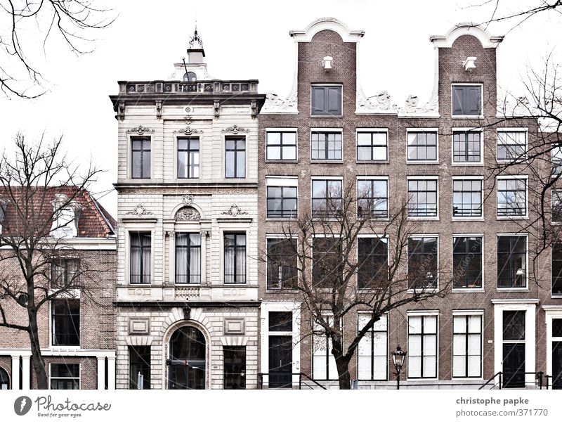 Alte Häuser in Amsterdam; NL Historische Bauten Haus Reichtum historisch Häusliches Leben Traumhaus Mehrfamilienhaus Stadt Stadtzentrum Menschenleer Bauwerk