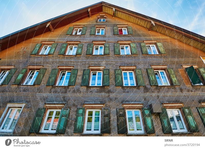 Haus in Bolsternang Europa Deutschland Isny Algau Fenster Fensterläden Wohnort Unterkunft Appartement Appartements Gebäude Wohnung Wohnungen Wohnen heimwärts