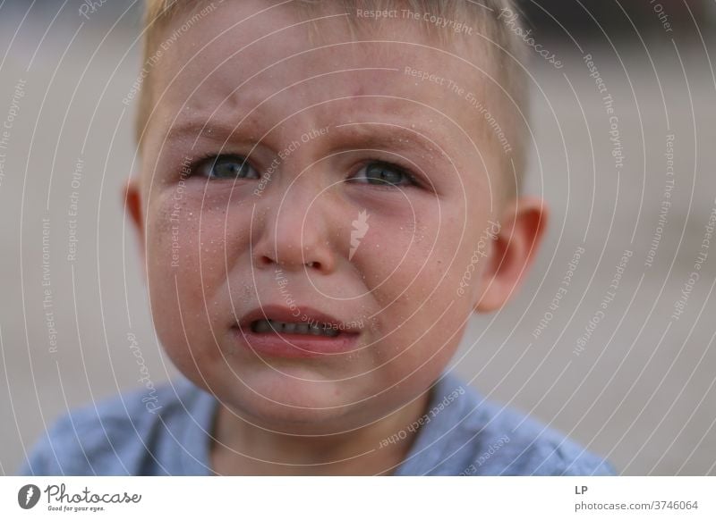 Gesicht Eines Aufgeregten Kindes Mit Brille Ein Lizenzfreies Stock Foto Von Photocase