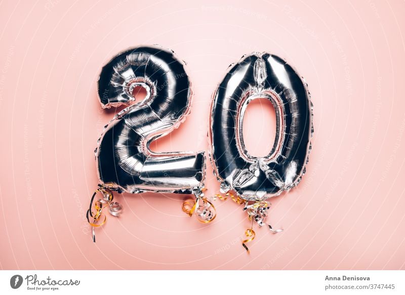 Silberne Nummernballons 20 Luftballon mag Gefolgsleute 20. Jahrestag zwanzig Geburtstag Feier Glückwünsche Air Dekor Folienballon Bändchen Helium Termin & Datum