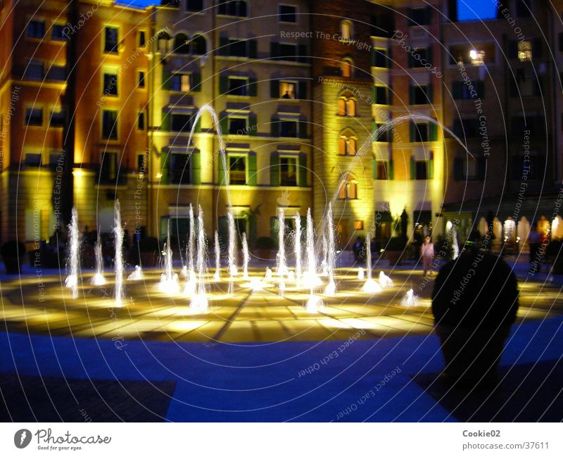 Wasserspiele Wasserfontäne Nacht Lichtspiel Freizeit & Hobby italienischer Brunnen