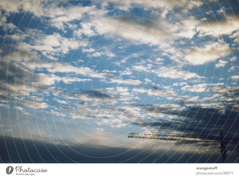 Himmlische Baustelle Ferne Baumaschine Technik & Technologie Erde Luft Himmel Wolken Sonnenaufgang Sonnenuntergang Sonnenlicht Klima Wetter Schönes Wetter Wien