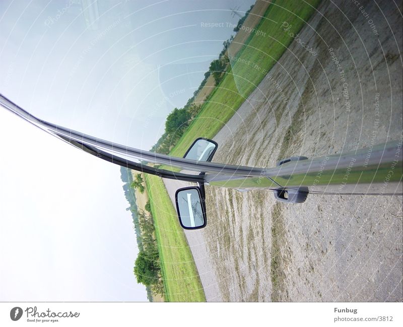 split-screen Spiegel PKW Rückspiegel Autofenster Reflexion & Spiegelung Bildausschnitt Anschnitt Autofahren