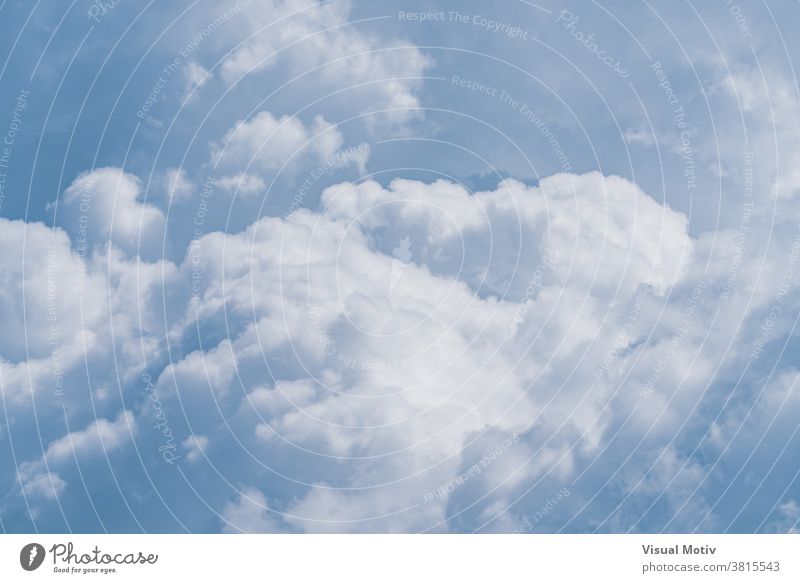 Hintergrund der weichen Kumuluswolken an einem sonnigen Tag Wolken Himmel weiß blau Klima Natur Himmel (Jenseits) Wetter Atmosphäre sanft im Freien