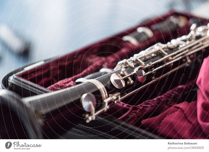 Klarinette auf dem Koffer Instrument Dietz Musik Musikinstrument Detailaufnahme Konzert Musiker Orchester