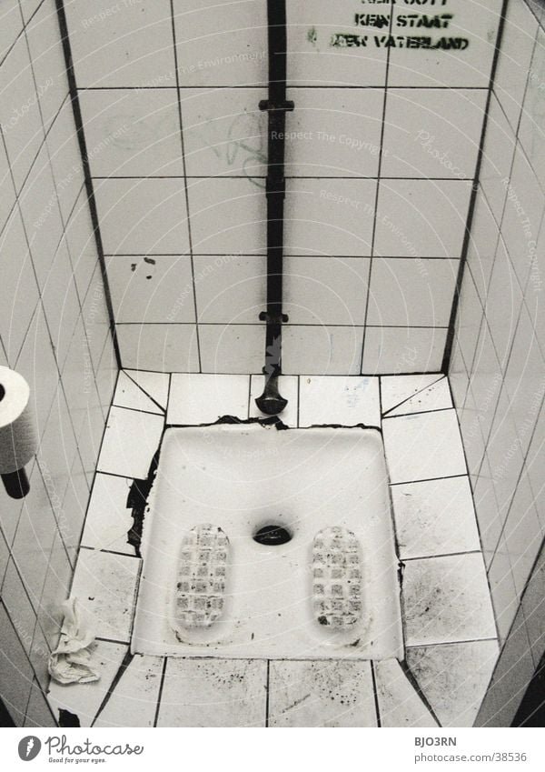 french shit sanitär Bedürfnisse stehen Toilettenpapier Wasserrohr dreckig Elektrisches Gerät Technik & Technologie französische toilette 00 Fliesen u. Kacheln