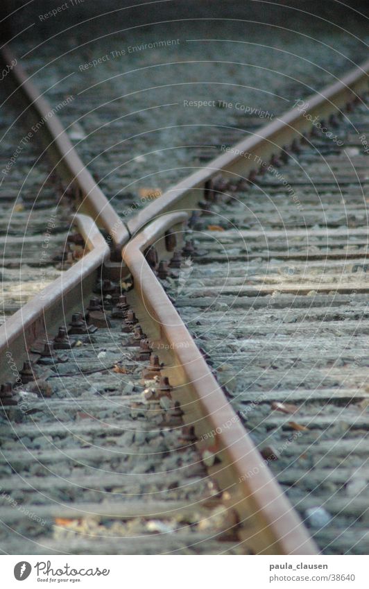 Gleise Eisenbahn fahren Richtung Verkehr zugfahren Scheideweg Umstellgleis