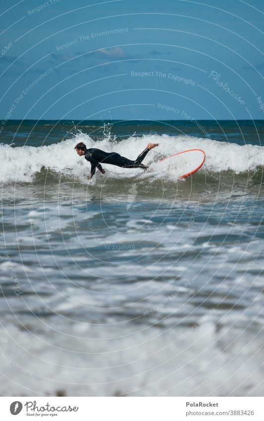 #A0# autschn Surfen Surfer Surfbrett Surfschule Surfers Paradise Sturz Sportunfall Unfall Missgeschick Übung Training Wassersport