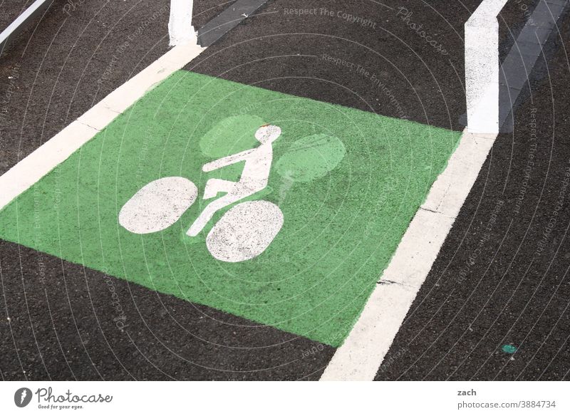 grüne Verkehrswende Fahrrad Verkehrswege Verkehrsmittel Verkehrszeichen Fahrradfahren Fahrradweg Straße Wege & Pfade Straßenverkehr Mobilität Stadt Sicherheit