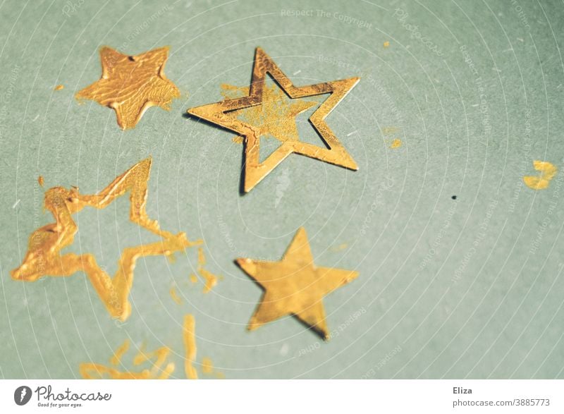 Goldene Sterne auf türkisem Hintergrund. Weihnachtskarten basteln. Weihnachten blau golden Farbe stempeln weihnachtlich Weihnachten & Advent