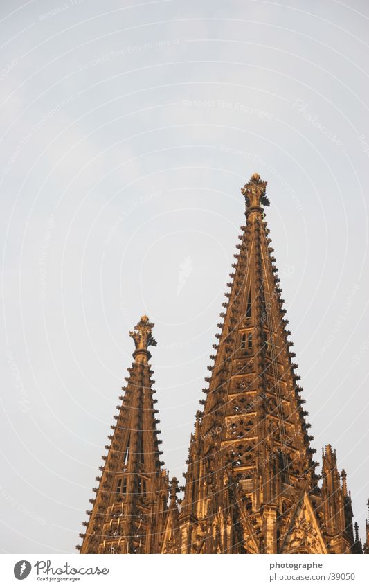 Der Kölner Dom (mal anders) außergewöhnlich Gotteshäuser Spitze Turm Himmel Detailaufnahme