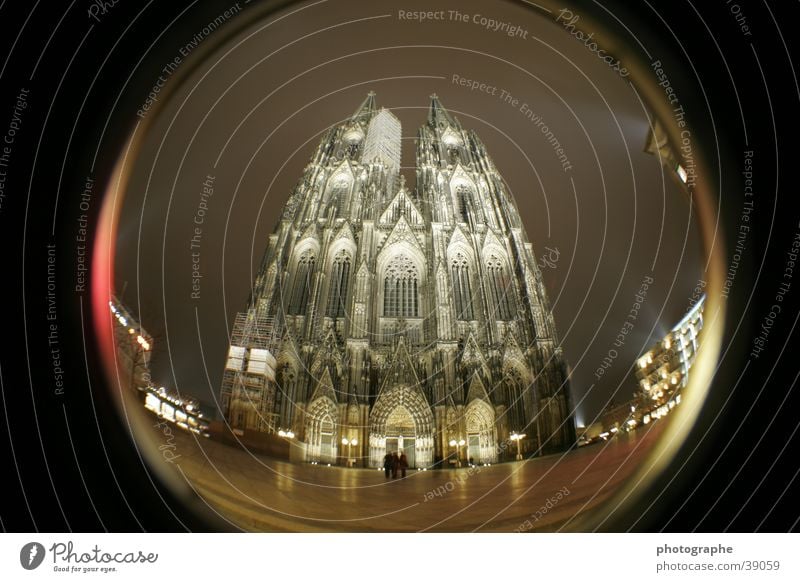 Der Kölner Dom (frontal II) Religion & Glaube Nacht erleuchten Gotteshäuser Fischauge