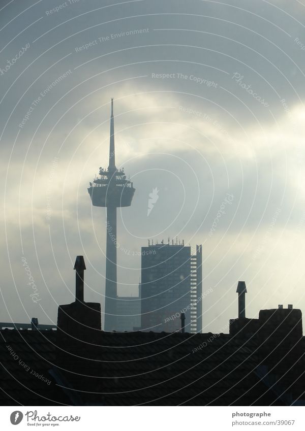 Kölner Skyline II Nachmittag Colonius - Fernsehturm dunkel Stadt Architektur Kontrast hell