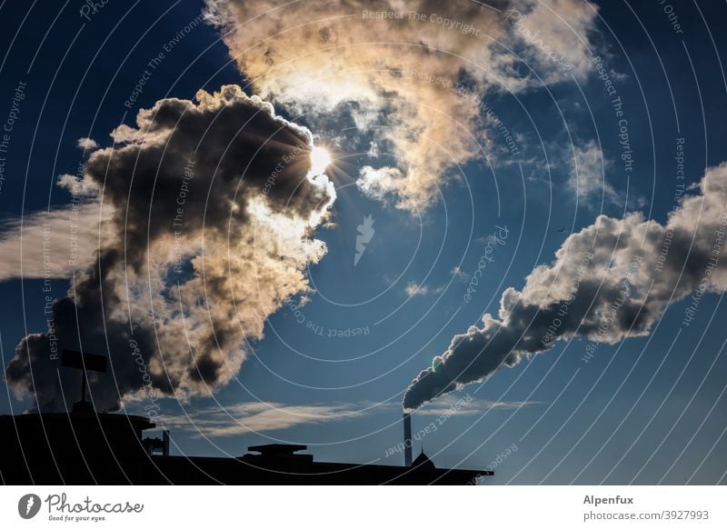 saubere Luft | systemrelevant Erneuerbare Energie Heizkraftwerk Technik & Technologie bedrohlich Feinstaub Stromkraftwerke Wolken Kühlturm Wasserdampf