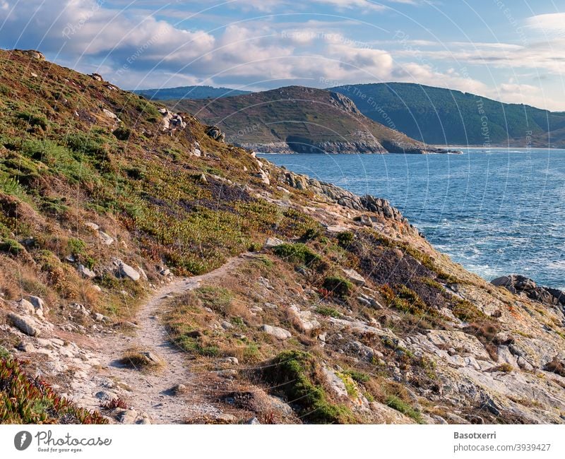 Wanderweg an der galicischen Küste, Costa da Morte, Galicien, Spanien Costa de la Muerte Todesküste Meer Steilküste Felsen Kliff Felsenküste