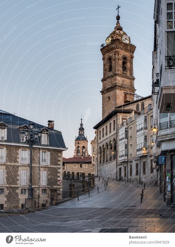Altstadt von Vitoria-Gasteiz, Baskenland, Spanien Stadt urban Kirche Gebäude Haus Straße Reise reisen Reisefotografie Architektur Ferien & Urlaub & Reisen