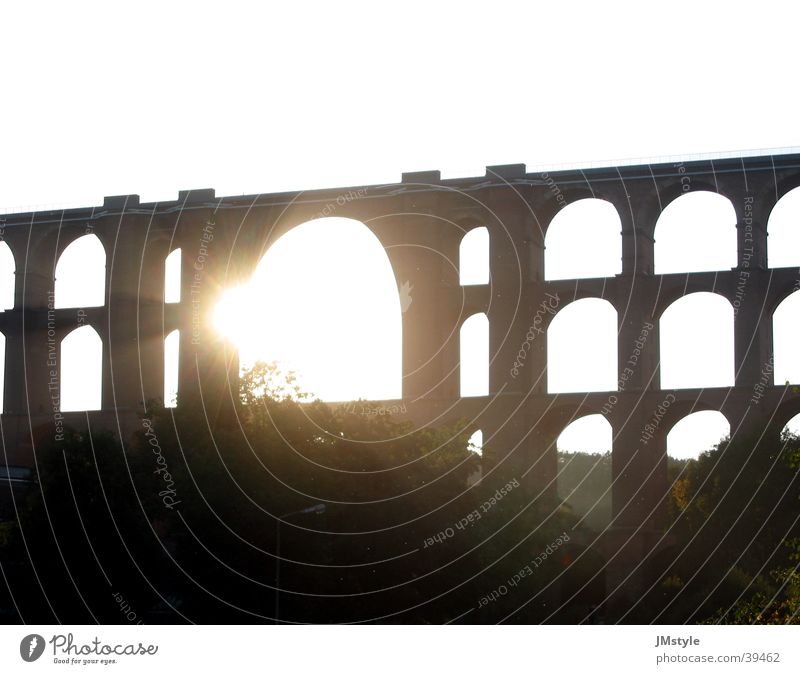 Göltzschtalbrücke Sonnenuntergang Gegenlicht Eisenbahnbrücke Europa Brücke Architektur
