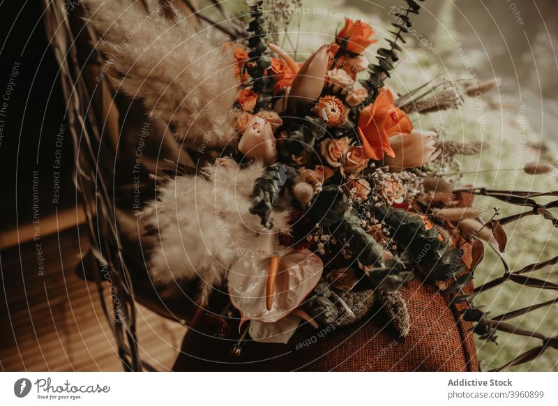 Hochzeit Bouquet von Blumen im Garten Blumenstrauß rustikal hochzeitlich Haufen elegant Blütezeit filigran romantisch Festakt Flora verschiedene Pflanze geblümt