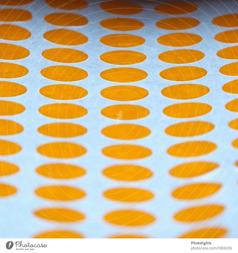 Punkte auf weißem Untergrund orange gelb Strukturen & Formen Nahaufnahme abstrakt Muster Farbfoto Innenaufnahme mehrfarbig Zeichen Menschenleer Linie Farbe