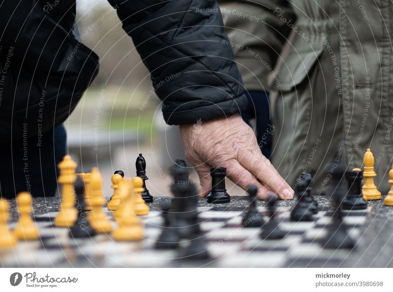 Das Spiel der Könige und Königinnen Schach Schachbrett Spielen Turm Läufer Schlacht Strategie Verstand Konkurrenz strategisch Denken denkend denken an ...