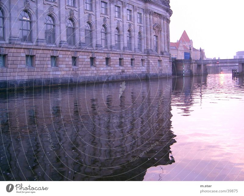 SpreeSpiegelung Reflexion & Spiegelung historisch Abend Sonnenuntergang Architektur Wasser Berlin Fluss