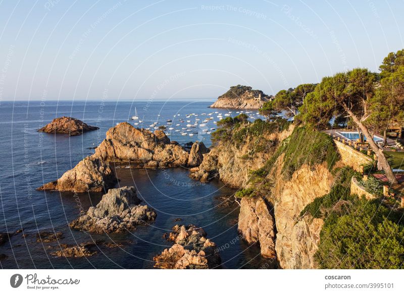 Landschaft am Ufer der Costa Brava, Katalonien, Spanien Antenne Bucht Strand schön Schönheit brava Großstadt Küste Küstenlinie Textfreiraum costa Europa Girona