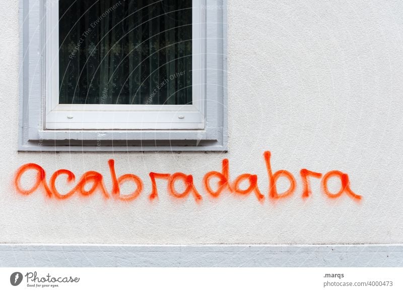 Zauberspruch acab Zauberei u. Magie abrakadabra Graffiti Schriftzeichen Wand Fenster Fassade Vandalismus Jugendkultur Schmiererei Beleidigung Kreativität