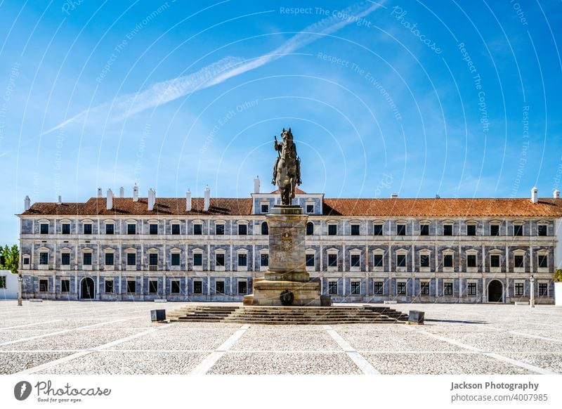 Historischer Herzogspalast von Vila Vicosa, Portugal Vila Viçosa Palast herzoglich Wahrzeichen vicosa Erbe paço König Statue d. joao iv Pferd