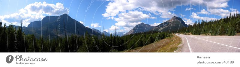 Unendliche Weiten Panorama (Aussicht) Wald Wolken Berge u. Gebirge Autobahn Sonne groß Panorama (Bildformat)