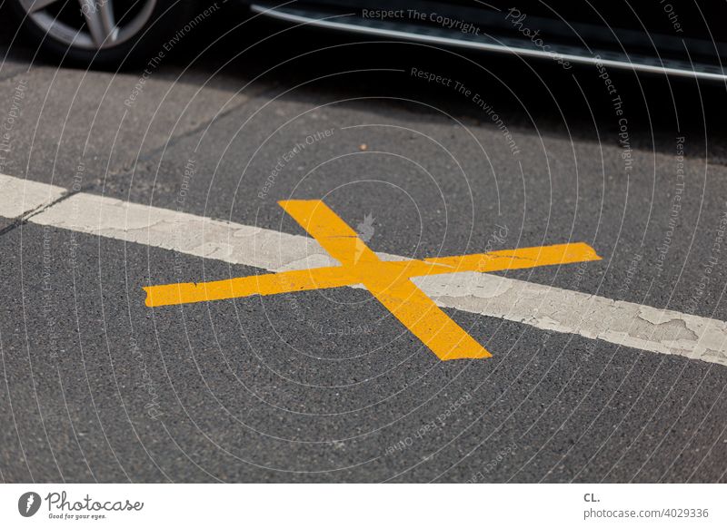X x Verbot Verbote Straße Straßenverkehr Auto Schilder & Markierungen Verkehr Verkehrszeichen Zeichen Wege & Pfade Autofahren Kreuz Symbole & Metaphern