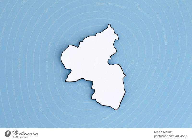 Bundesland Rheinland-Pfalz als Papier-Silhouette Strukturen & Formen Hintergrundbild Grafik u. Illustration Hintergrund neutral minimalistisch Karte