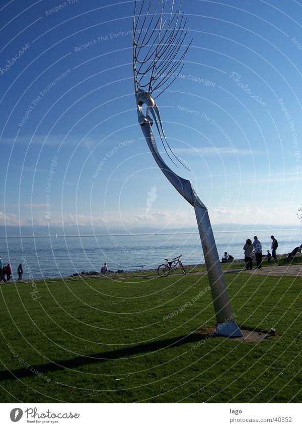 Sommertag Friedrichshafen Skulptur Kunst See Wiese Ferien & Urlaub & Reisen Bodensee Sonne Schatten Farbe