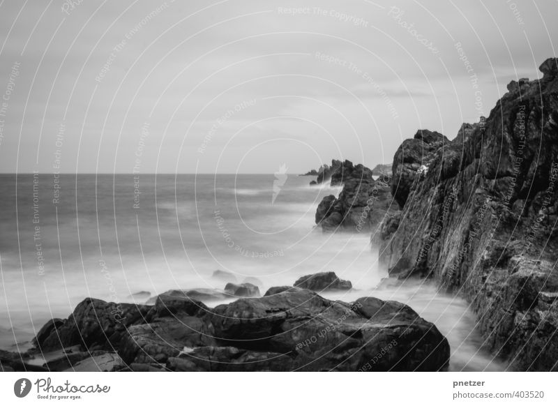 Bretagne Umwelt Natur Landschaft Urelemente Wasser Himmel Horizont Klima Wetter Felsen Wellen Küste Strand Bucht Meer Gefühle Stimmung Zeit Langzeitbelichtung