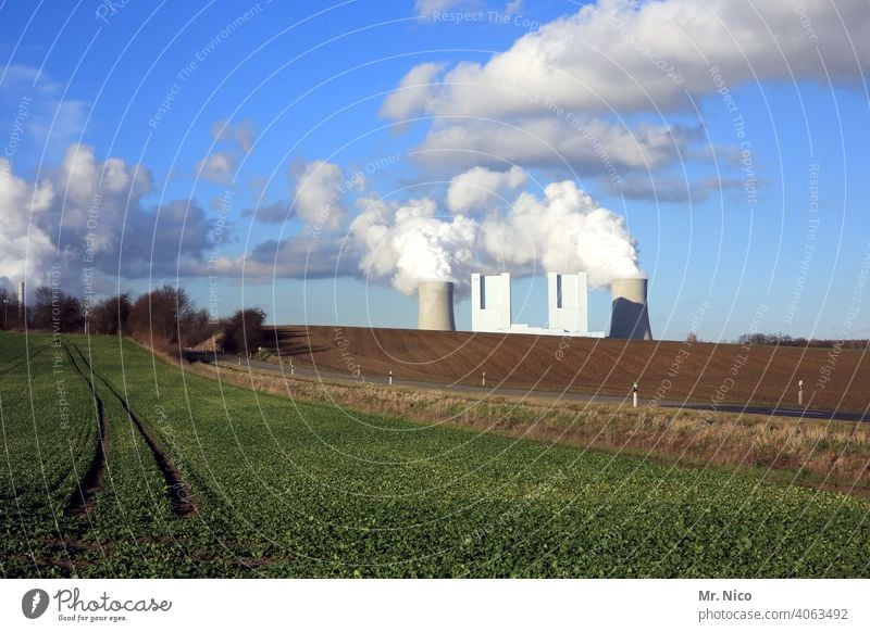 Kraftwerk Kühlturm Umweltverschmutzung Klima Klimawandel Kohlekraftwerk Schornstein Umweltschutz Industrieanlage CO2-Ausstoß Emission Arbeit & Erwerbstätigkeit
