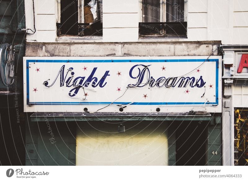 altes Neonschild – Night Dreams – night Licht Club Nachtleben Lampe Nachtclub Bar Rotlicht Rotlichtviertel Tanzen tanzen gehen Disco Party Feste & Feiern Musik