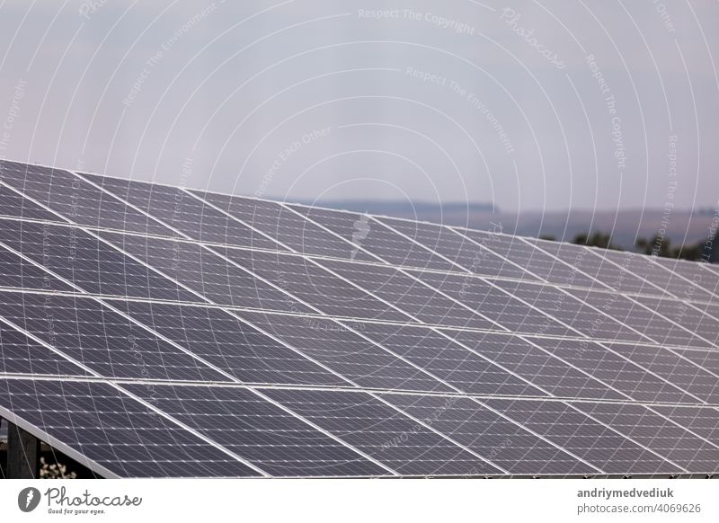 Solarmodul, Photovoltaik, alternative Stromquelle - Konzept der nachhaltigen Ressourcen solar Panel Elektrizität Quelle Sauberkeit Ökologie elektrisch blau