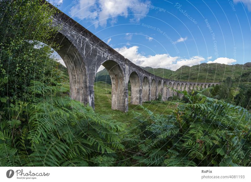 Glenfinnan Viaduct. Schottland scotland railway viaduct highlands Natur Brücke Tal Fluss England Loch Shiel river Architektur wildnis Küstenlandschaft