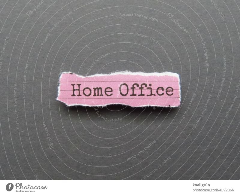 Home Office pandemie Arbeit & Erwerbstätigkeit Homeoffice Arbeitsplatz Büro Computer arbeiten Business Internet Notebook Technik & Technologie Laptop online Job