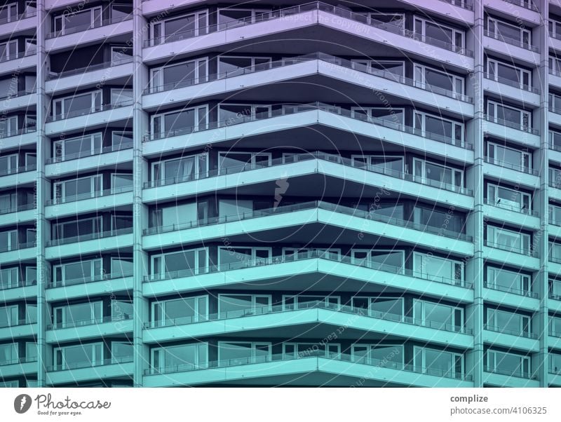 City-House Geometrie Gegenlicht Sonnenstrahlen Reflexion & Spiegelung Abend Menschenleer Außenaufnahme Balkon Fassade Wand Mauer Hochhaus bevölkert Stadtrand