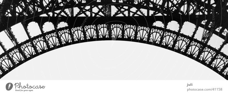 Bogen_sw Paris Tour d'Eiffel Stahl Architektur Geländer Schwarzweißfoto