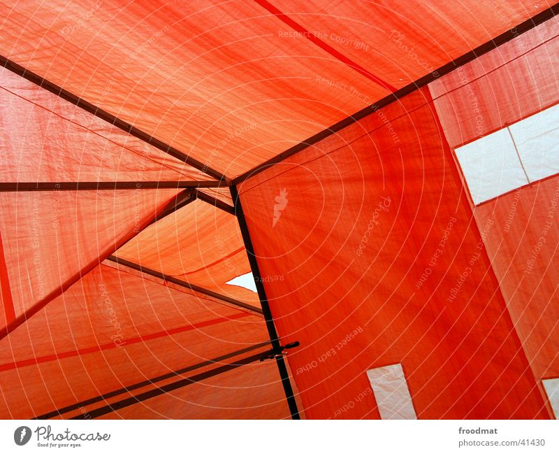 Zeltabstrakt chaotisch Kubismus Dreieck Geometrie graphisch Zeltstangen Zeltplane Asymmetrie Hintergrundbild Kunstausstellung Kunstwerk