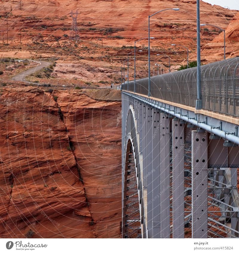 drüben Umwelt Landschaft Felsen Schlucht Grand Canyon Brücke Verkehrswege Straßenverkehr Wege & Pfade hoch orange Abenteuer Hoffnung Natur Tourismus