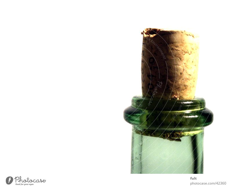korken Korken Weinflasche Flaschenhals grün rund durchsichtig Stil Cork Alkohol Verschluss Glas Gefäße volumen tranzparent marko Nahaufnahme opjete genießen