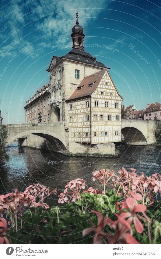Symbol der Macht Bamberg Altes Rathaus Berühmtheit Wahrzeichen Sehenswürdigkeit historisch Historische Bauten Bauwerk mittelalterlich trutzig Turm Fachwerk